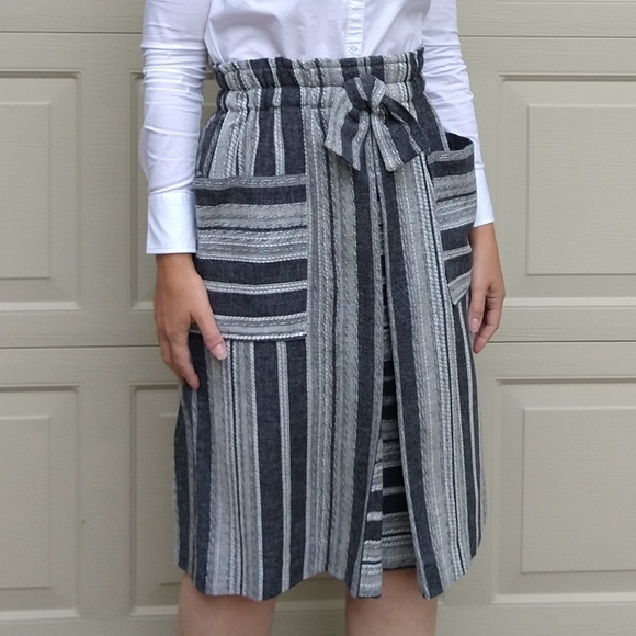 Vintage Dresses & Skirts - VINTAGE SKIRT paperbag waist midi S M (K9)